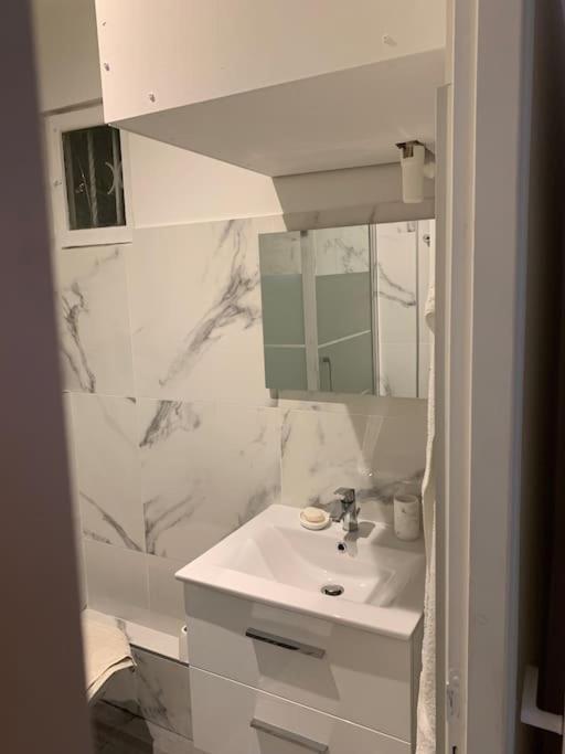 Apartament Le Diffonty Cosy Vintage Centre Historique La Ciotat Zewnętrze zdjęcie